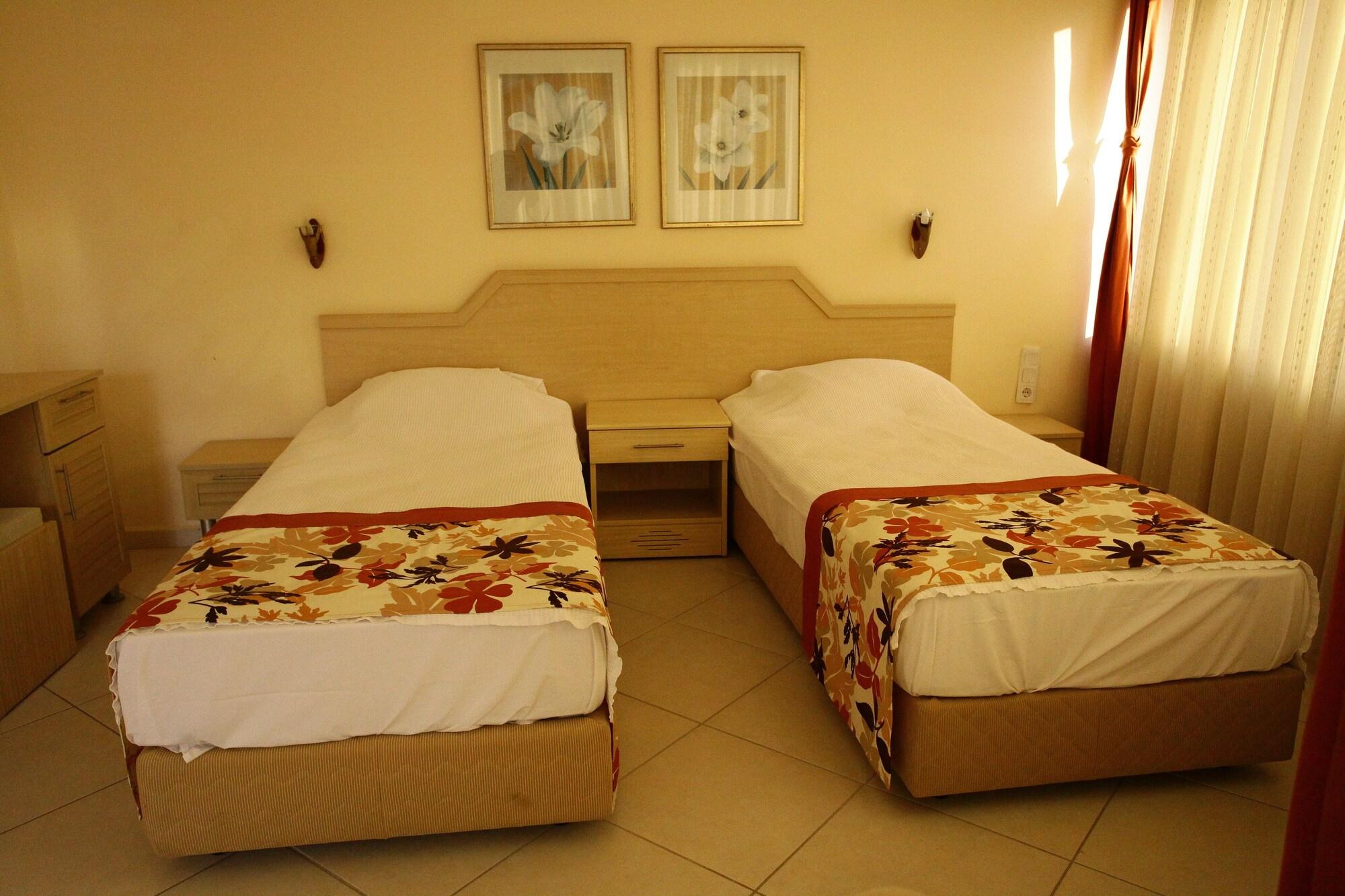 Malhun Hotel Fethiye Esterno foto